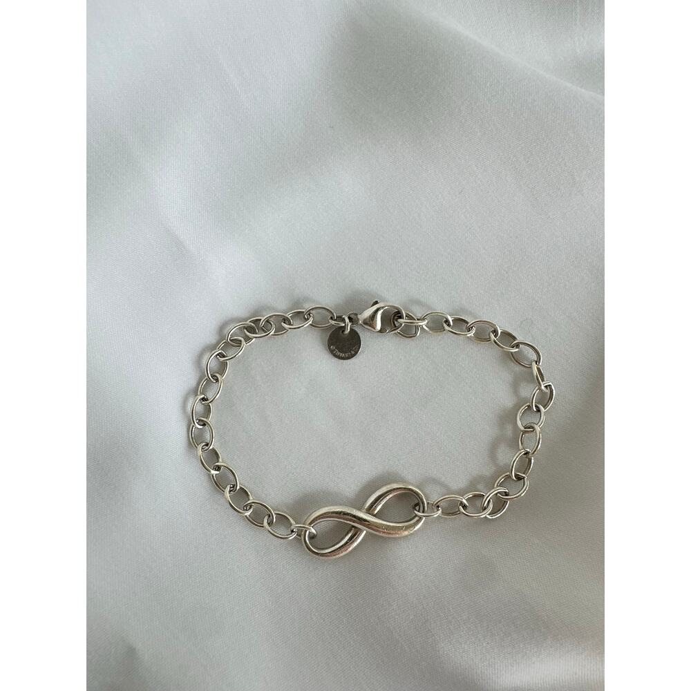 Tiffany & Co 7" Infinity Bracelet in Sterling Silver - AG 925